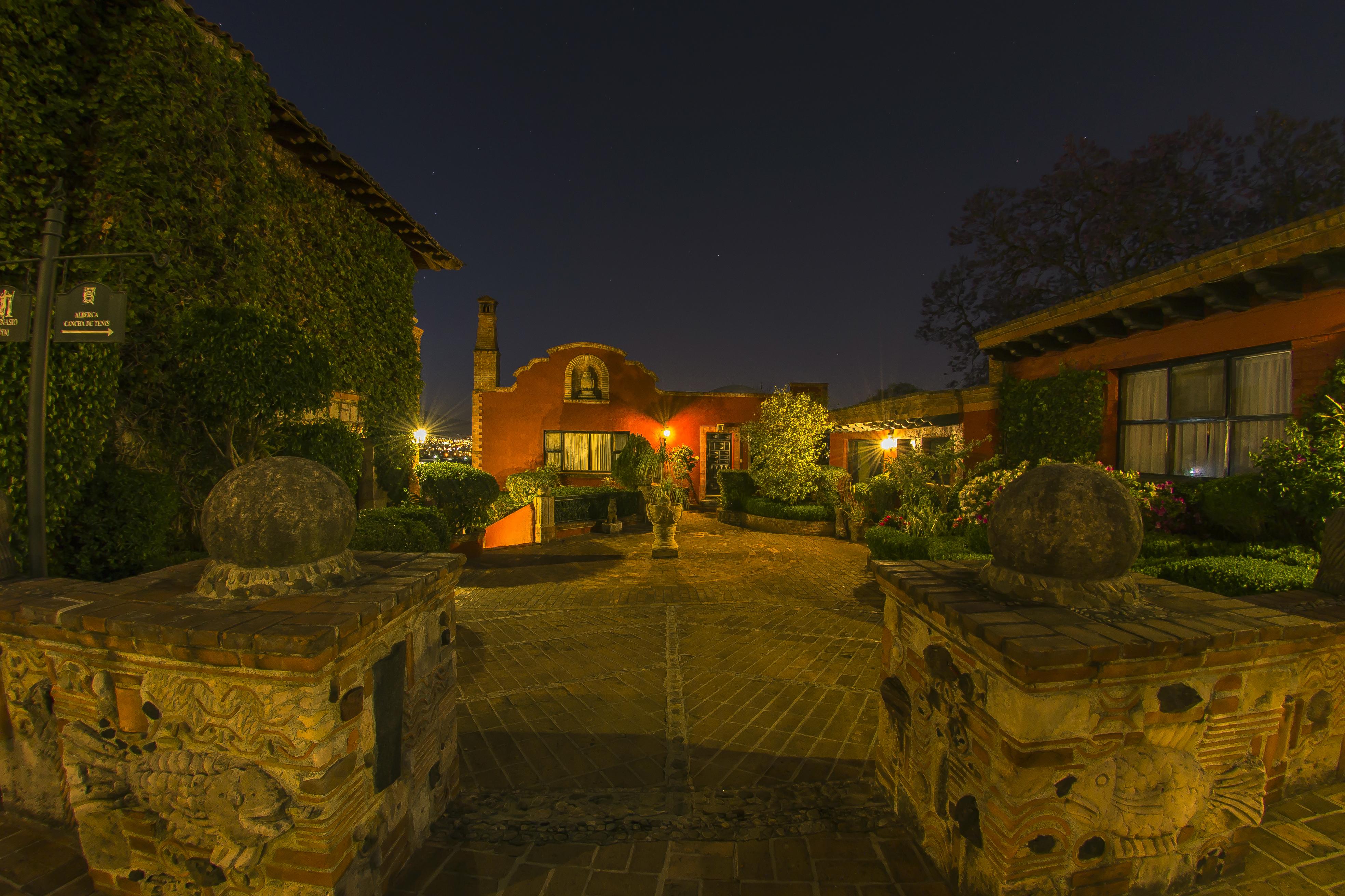 Villa Montana Hotel & Spa มอเรเลีย ภายนอก รูปภาพ
